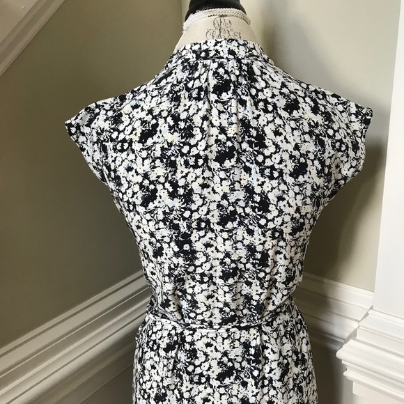 NWOT Charlotte Brody Midi Dress Womens Small Black Blue Silk Tassel Belt V-Neck - Picture 11 of 12